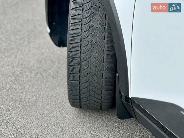 Белый Хендай Ioniq 5, объемом двигателя 0 л и пробегом 42 тыс. км за 29999 $, фото 14 на Automoto.ua