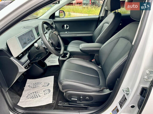 Белый Хендай Ioniq 5, объемом двигателя 0 л и пробегом 42 тыс. км за 29500 $, фото 37 на Automoto.ua