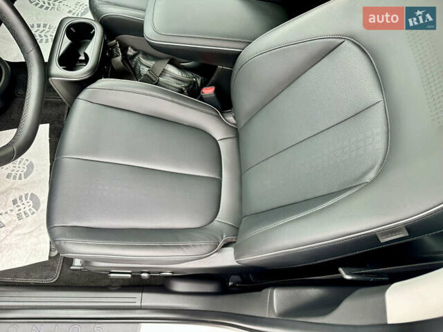 Белый Хендай Ioniq 5, объемом двигателя 0 л и пробегом 42 тыс. км за 29999 $, фото 44 на Automoto.ua