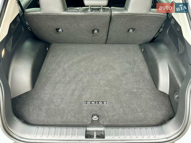 Белый Хендай Ioniq 5, объемом двигателя 0 л и пробегом 42 тыс. км за 29999 $, фото 32 на Automoto.ua