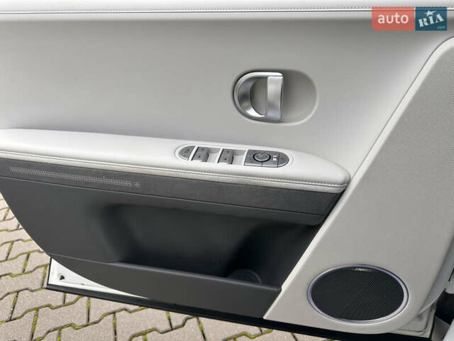 Білий Хендай Ioniq 5, об'ємом двигуна 0 л та пробігом 29 тис. км за 33000 $, фото 15 на Automoto.ua