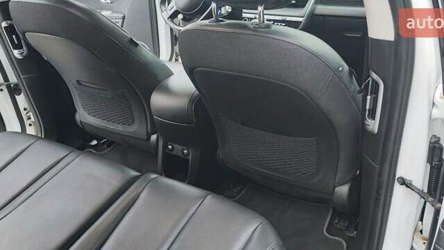 Белый Хендай Ioniq 5, объемом двигателя 0 л и пробегом 178 тыс. км за 23300 $, фото 33 на Automoto.ua