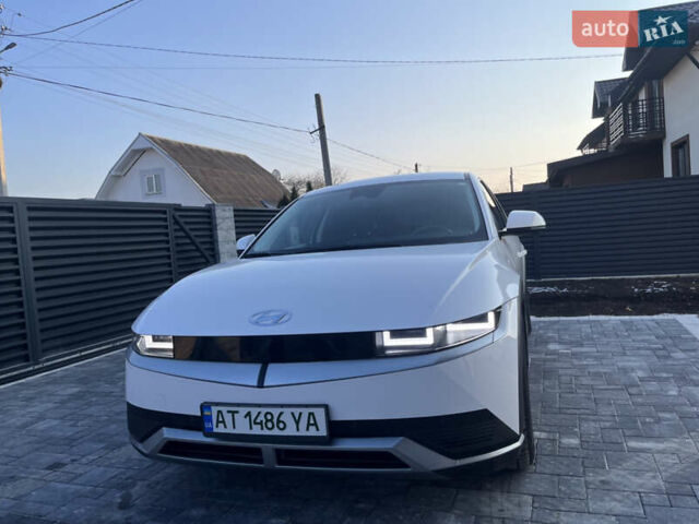 Белый Хендай Ioniq 5, объемом двигателя 0 л и пробегом 96 тыс. км за 22500 $, фото 1 на Automoto.ua