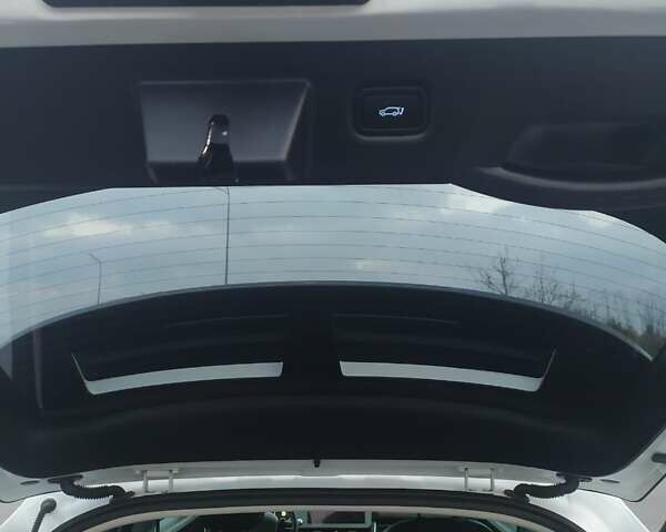 Белый Хендай Ioniq 5, объемом двигателя 0 л и пробегом 81 тыс. км за 23900 $, фото 37 на Automoto.ua