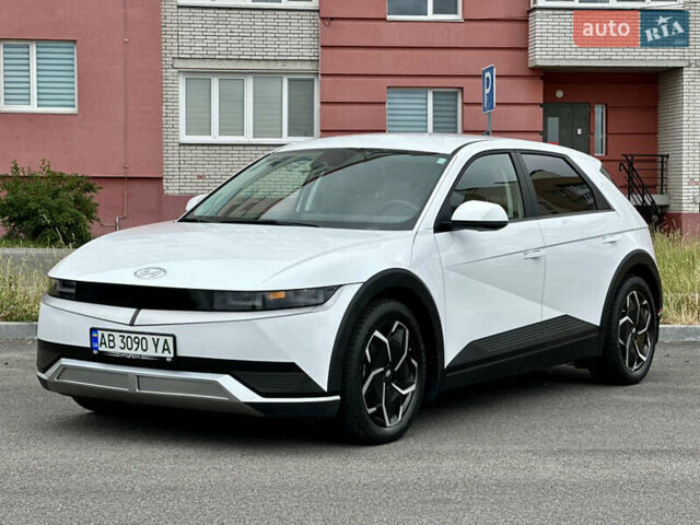Белый Хендай Ioniq 5, объемом двигателя 0 л и пробегом 42 тыс. км за 29999 $, фото 24 на Automoto.ua