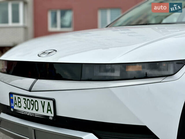 Белый Хендай Ioniq 5, объемом двигателя 0 л и пробегом 42 тыс. км за 29500 $, фото 3 на Automoto.ua