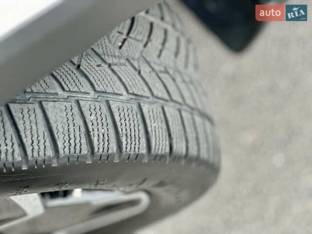 Белый Хендай Ioniq 5, объемом двигателя 0 л и пробегом 42 тыс. км за 29999 $, фото 5 на Automoto.ua