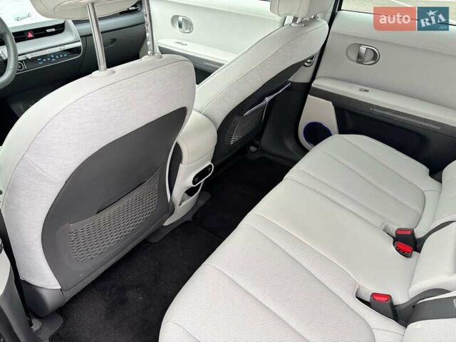Білий Хендай Ioniq 5, об'ємом двигуна 0 л та пробігом 31 тис. км за 28999 $, фото 6 на Automoto.ua