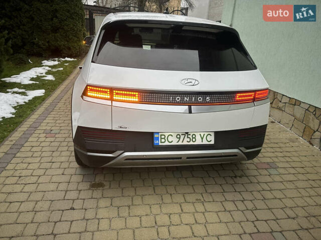 Белый Хендай Ioniq 5, объемом двигателя 0 л и пробегом 84 тыс. км за 23200 $, фото 9 на Automoto.ua