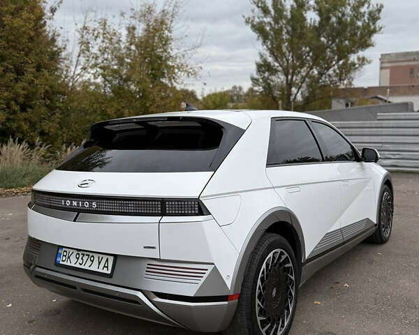 Белый Хендай Ioniq 5, объемом двигателя 0 л и пробегом 33 тыс. км за 33999 $, фото 11 на Automoto.ua