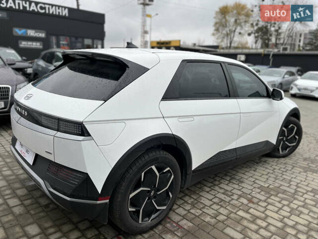 Белый Хендай Ioniq 5, объемом двигателя 0 л и пробегом 3 тыс. км за 26750 $, фото 4 на Automoto.ua