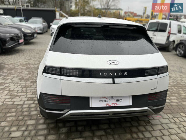 Белый Хендай Ioniq 5, объемом двигателя 0 л и пробегом 3 тыс. км за 26750 $, фото 5 на Automoto.ua