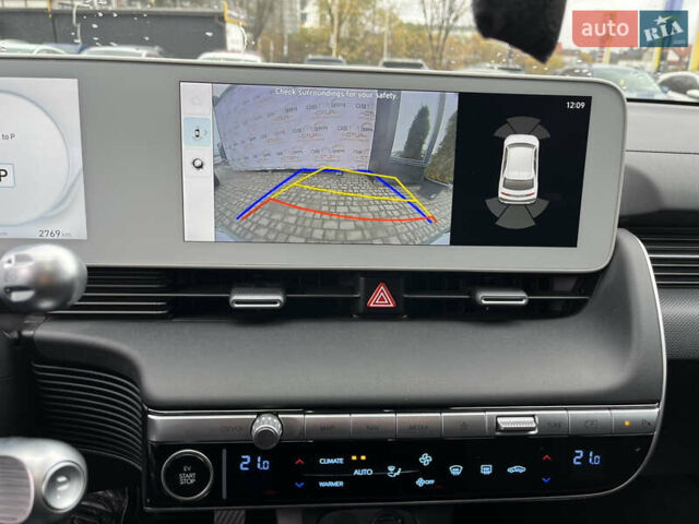 Белый Хендай Ioniq 5, объемом двигателя 0 л и пробегом 3 тыс. км за 26750 $, фото 14 на Automoto.ua