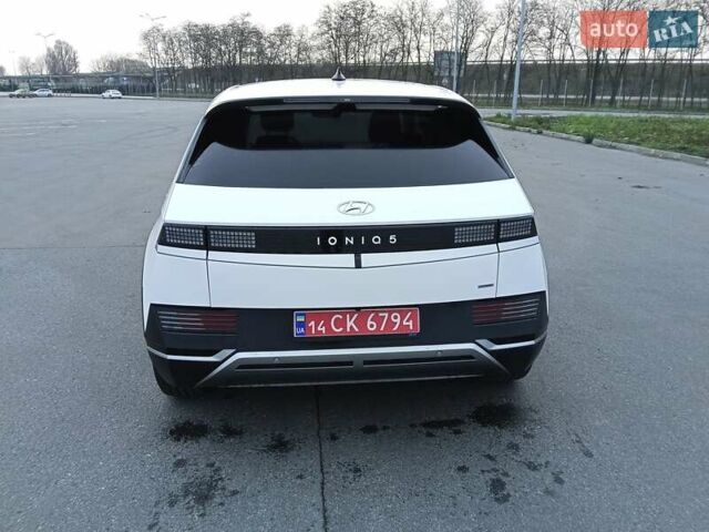 Белый Хендай Ioniq 5, объемом двигателя 0 л и пробегом 10 тыс. км за 27000 $, фото 4 на Automoto.ua