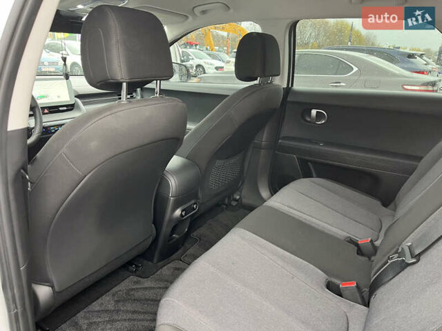 Белый Хендай Ioniq 5, объемом двигателя 0 л и пробегом 3 тыс. км за 26750 $, фото 16 на Automoto.ua