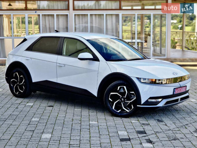 Белый Хендай Ioniq 5, объемом двигателя 0 л и пробегом 22 тыс. км за 25900 $, фото 30 на Automoto.ua