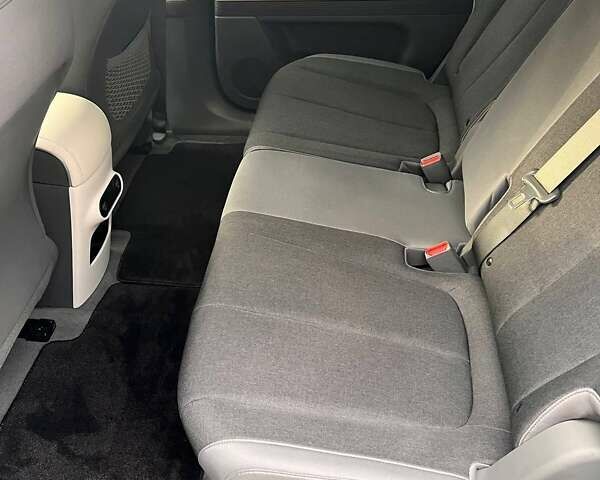 Белый Хендай Ioniq 5, объемом двигателя 0 л и пробегом 54 тыс. км за 18900 $, фото 11 на Automoto.ua