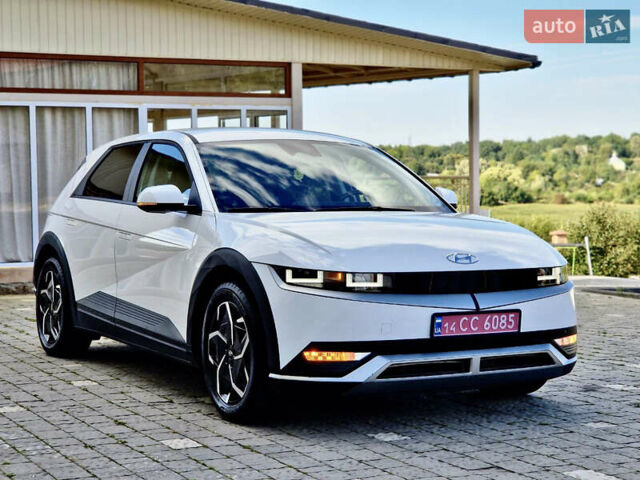 Белый Хендай Ioniq 5, объемом двигателя 0 л и пробегом 22 тыс. км за 25900 $, фото 4 на Automoto.ua