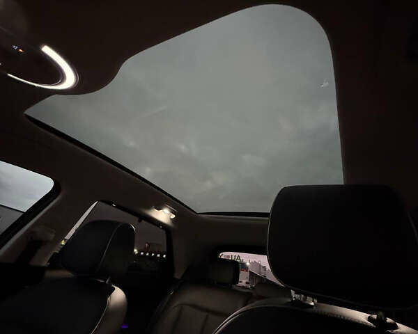 Белый Хендай Ioniq 5, объемом двигателя 0 л и пробегом 33 тыс. км за 33999 $, фото 25 на Automoto.ua