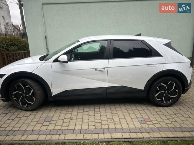 Белый Хендай Ioniq 5, объемом двигателя 0 л и пробегом 84 тыс. км за 23200 $, фото 5 на Automoto.ua