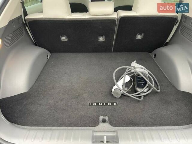 Белый Хендай Ioniq 5, объемом двигателя 0 л и пробегом 35 тыс. км за 23400 $, фото 2 на Automoto.ua