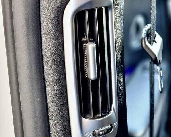 Белый Хендай Ioniq 5, объемом двигателя 0 л и пробегом 22 тыс. км за 25900 $, фото 80 на Automoto.ua
