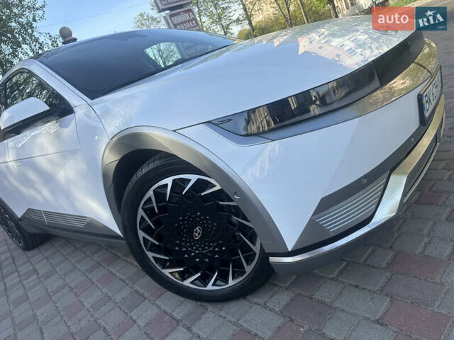 Белый Хендай Ioniq 5, объемом двигателя 0 л и пробегом 28 тыс. км за 31900 $, фото 6 на Automoto.ua