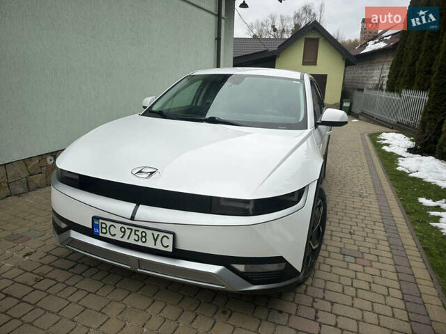 Белый Хендай Ioniq 5, объемом двигателя 0 л и пробегом 84 тыс. км за 23200 $, фото 4 на Automoto.ua