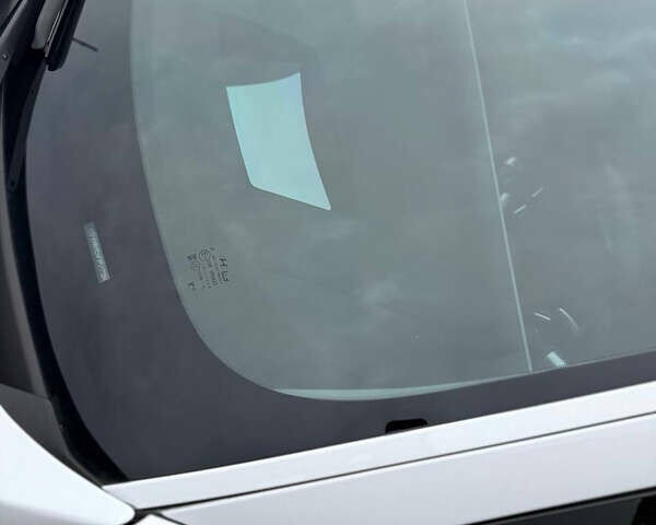 Белый Хендай Ioniq 5, объемом двигателя 0 л и пробегом 33 тыс. км за 33999 $, фото 15 на Automoto.ua