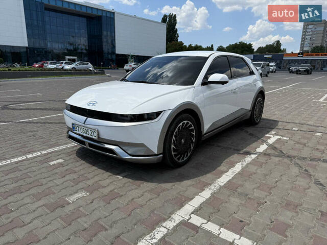 Белый Хендай Ioniq 5, объемом двигателя 0 л и пробегом 28 тыс. км за 33500 $, фото 1 на Automoto.ua
