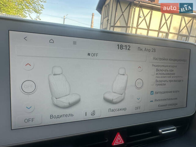 Белый Хендай Ioniq 5, объемом двигателя 0 л и пробегом 28 тыс. км за 31900 $, фото 112 на Automoto.ua