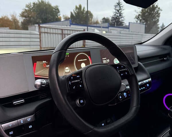 Белый Хендай Ioniq 5, объемом двигателя 0 л и пробегом 33 тыс. км за 33999 $, фото 18 на Automoto.ua