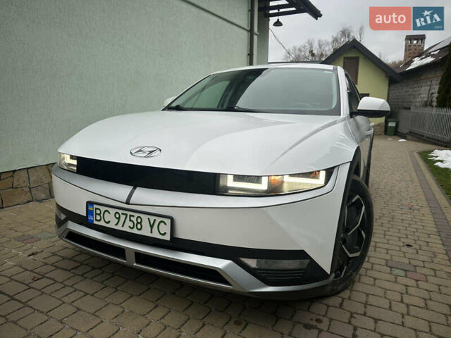 Белый Хендай Ioniq 5, объемом двигателя 0 л и пробегом 84 тыс. км за 23200 $, фото 3 на Automoto.ua