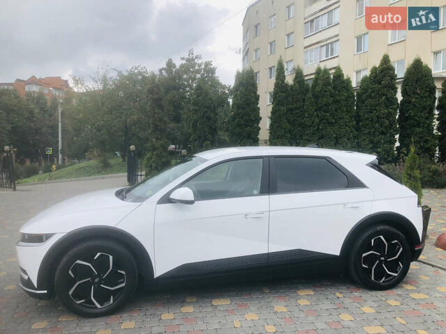 Белый Хендай Ioniq 5, объемом двигателя 0 л и пробегом 30 тыс. км за 26700 $, фото 14 на Automoto.ua