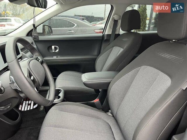 Белый Хендай Ioniq 5, объемом двигателя 0 л и пробегом 3 тыс. км за 26750 $, фото 9 на Automoto.ua