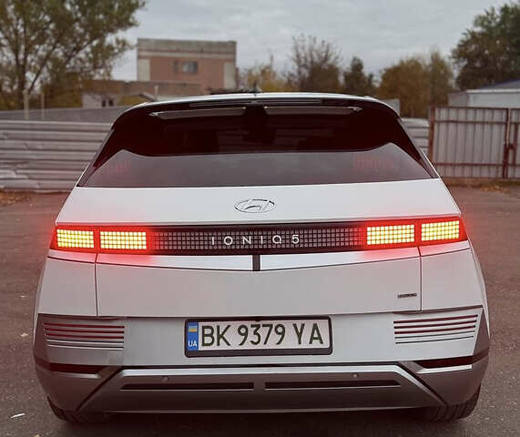 Белый Хендай Ioniq 5, объемом двигателя 0 л и пробегом 33 тыс. км за 33999 $, фото 9 на Automoto.ua