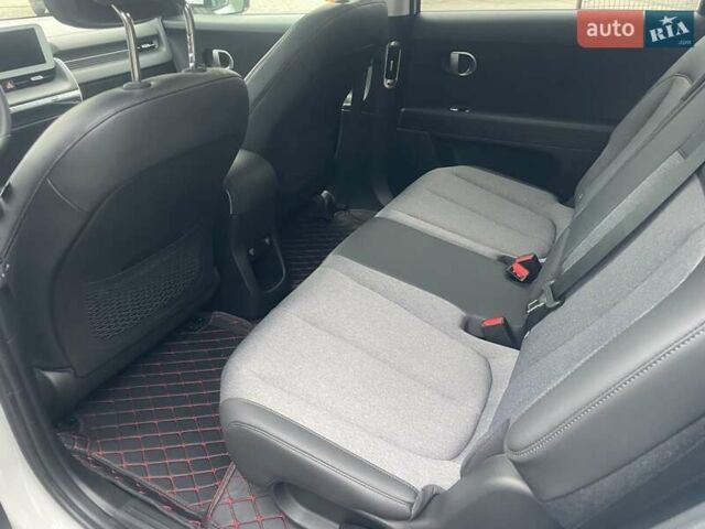 Белый Хендай Ioniq 5, объемом двигателя 0 л и пробегом 30 тыс. км за 29900 $, фото 13 на Automoto.ua