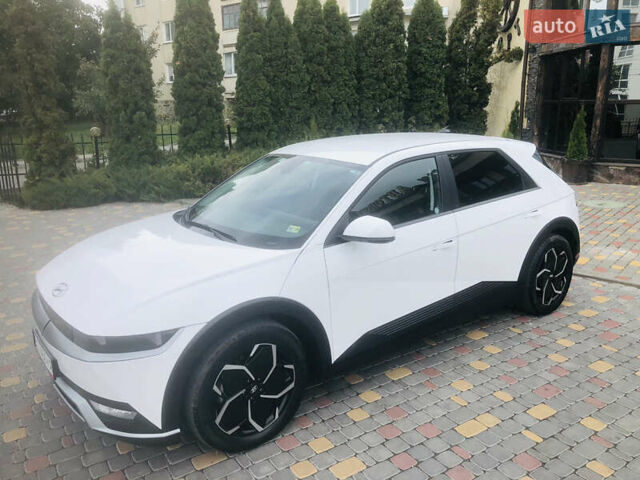 Белый Хендай Ioniq 5, объемом двигателя 0 л и пробегом 30 тыс. км за 26700 $, фото 18 на Automoto.ua