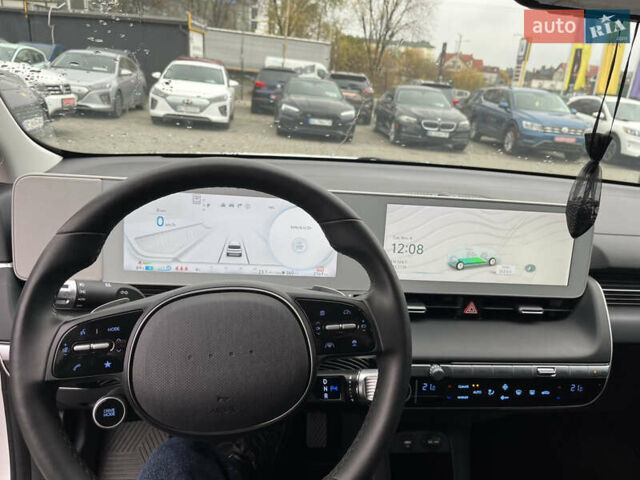 Белый Хендай Ioniq 5, объемом двигателя 0 л и пробегом 3 тыс. км за 26750 $, фото 12 на Automoto.ua