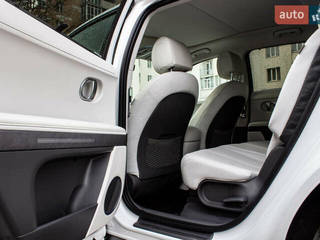 Белый Хендай Ioniq 5, объемом двигателя 0 л и пробегом 2 тыс. км за 33000 $, фото 75 на Automoto.ua