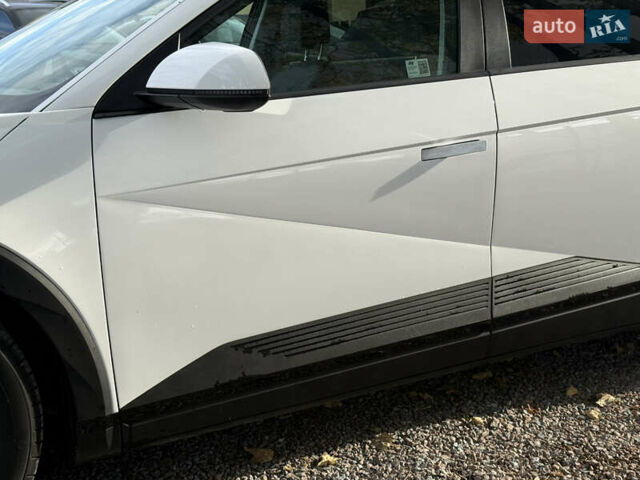 Білий Хендай Ioniq 5, об'ємом двигуна 0 л та пробігом 17 тис. км за 26500 $, фото 6 на Automoto.ua