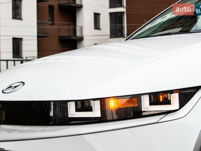 Белый Хендай Ioniq 5, объемом двигателя 0 л и пробегом 2 тыс. км за 33000 $, фото 33 на Automoto.ua