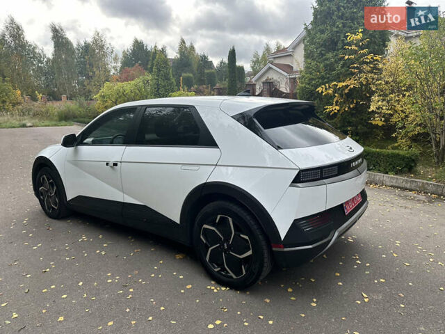 Белый Хендай Ioniq 5, объемом двигателя 0 л и пробегом 40 тыс. км за 26900 $, фото 9 на Automoto.ua