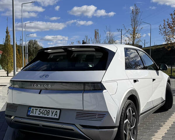 Белый Хендай Ioniq 5, объемом двигателя 0 л и пробегом 23 тыс. км за 31500 $, фото 4 на Automoto.ua
