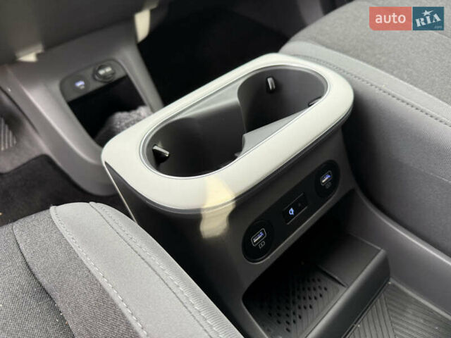 Білий Хендай Ioniq 5, об'ємом двигуна 0 л та пробігом 17 тис. км за 26500 $, фото 42 на Automoto.ua