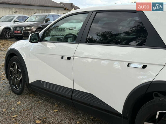 Білий Хендай Ioniq 5, об'ємом двигуна 0 л та пробігом 17 тис. км за 26500 $, фото 10 на Automoto.ua