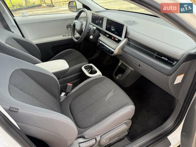 Білий Хендай Ioniq 5, об'ємом двигуна 0 л та пробігом 17 тис. км за 26500 $, фото 58 на Automoto.ua