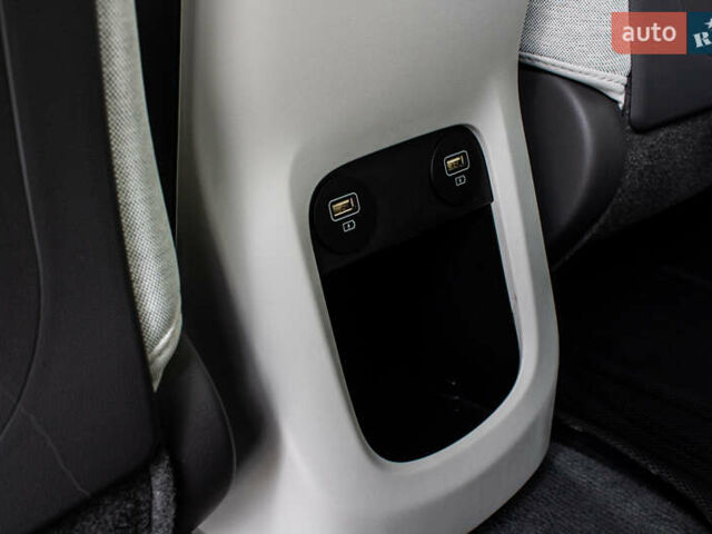 Белый Хендай Ioniq 5, объемом двигателя 0 л и пробегом 2 тыс. км за 33000 $, фото 60 на Automoto.ua