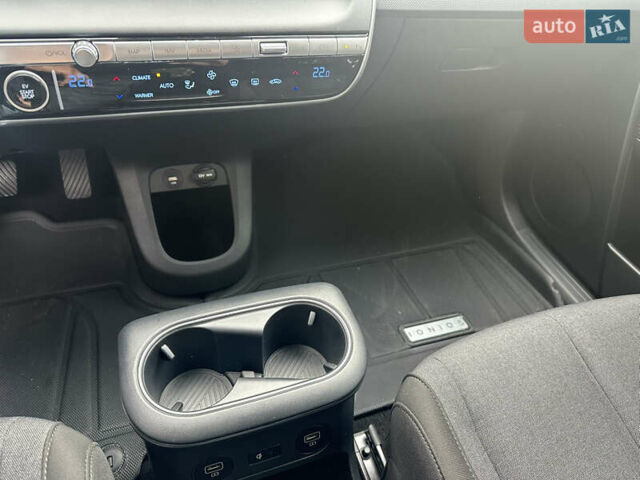 Белый Хендай Ioniq 5, объемом двигателя 0 л и пробегом 40 тыс. км за 26900 $, фото 18 на Automoto.ua