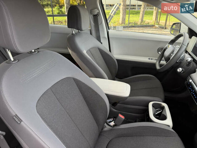 Білий Хендай Ioniq 5, об'ємом двигуна 0 л та пробігом 17 тис. км за 26500 $, фото 61 на Automoto.ua